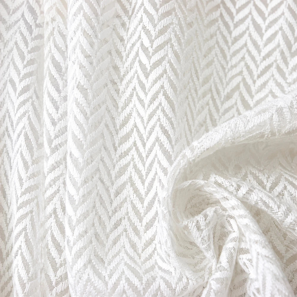 Fish Bone Lace 5m Taped Curtain