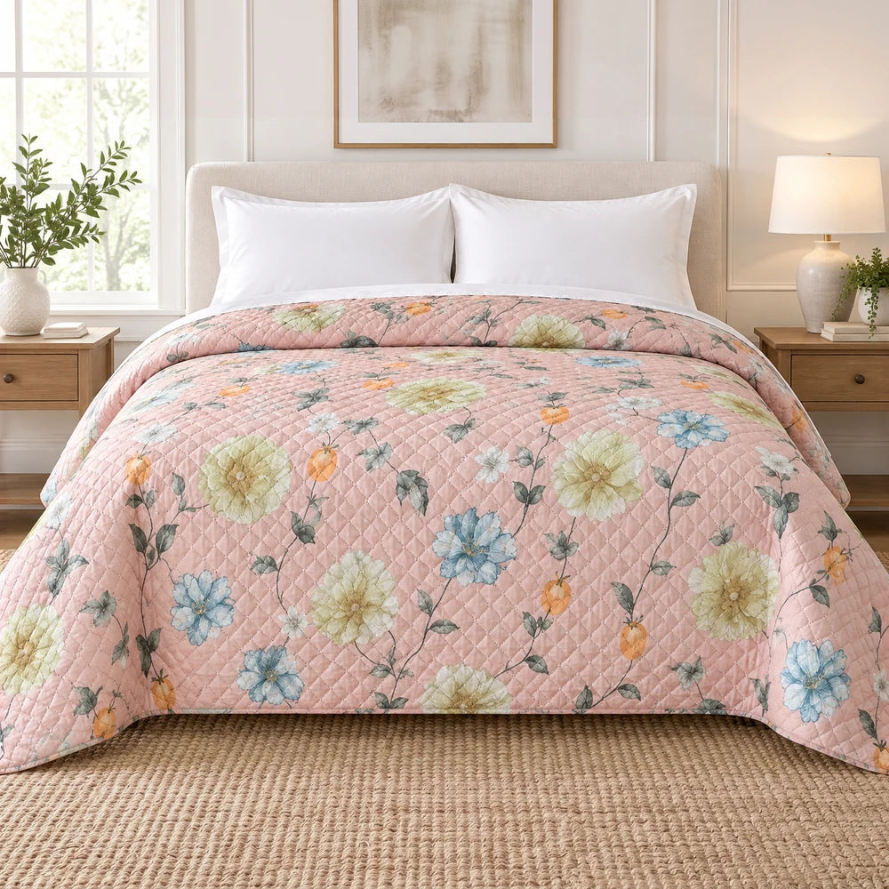 Ultrasonic 1-Piece Printed Quilt in soft pink with yellow, blue, and white floral pattern (220 x 200 cm).